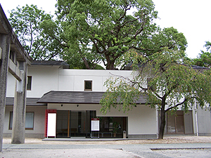 警固神社